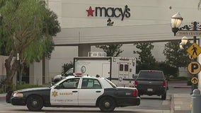 Suspect shot dead at Valencia mall, deputy injured
