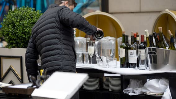 When should you leave a tip? Americans sound off on 'cultural pressure'