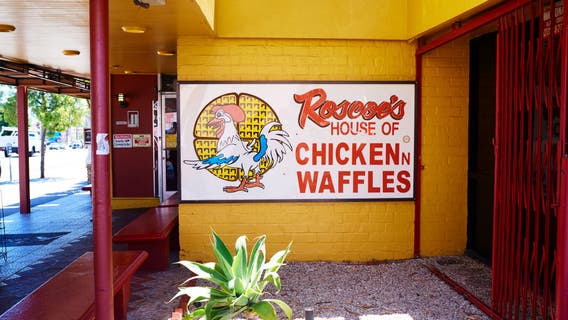 Roscoe’s Chicken 'n Waffles closes Pico location after more than 30 years