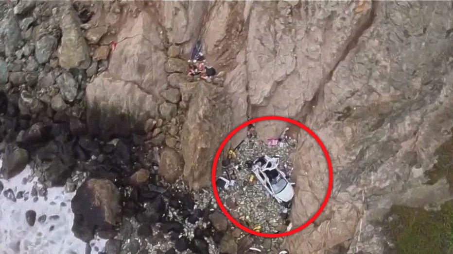 Photo shows car that plunged over cliff near San Francisco
