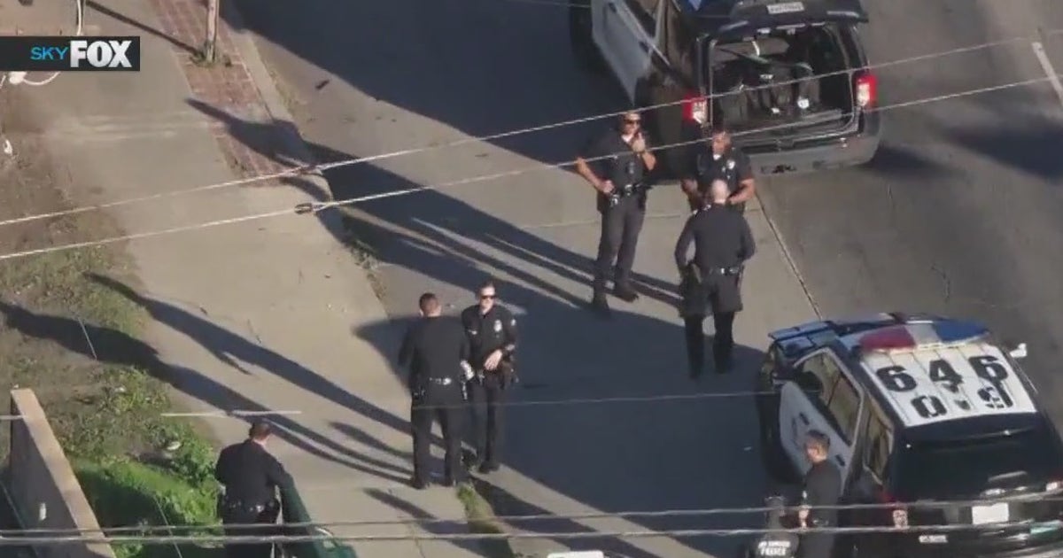 1 person hospitalized after shooting in Van Nuys | FOX 11 Los Angeles