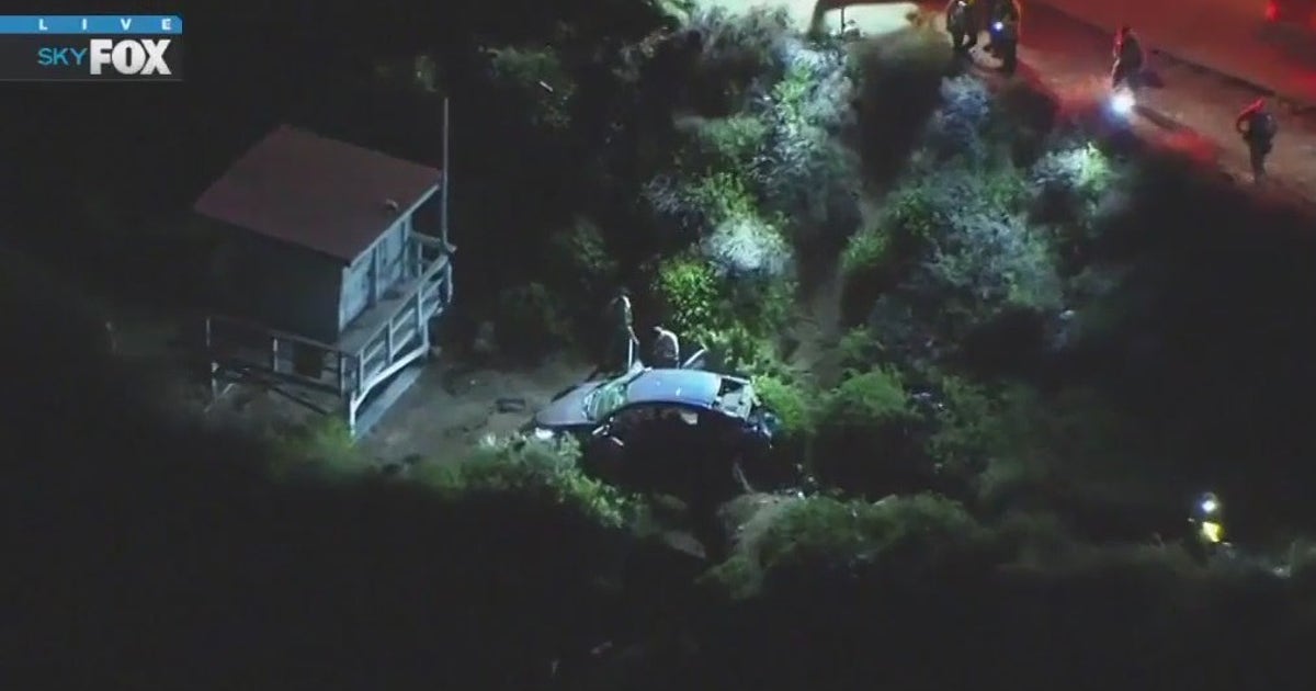 2 airlifted to hospital after PCH crash in Malibu | FOX 11 Los Angeles