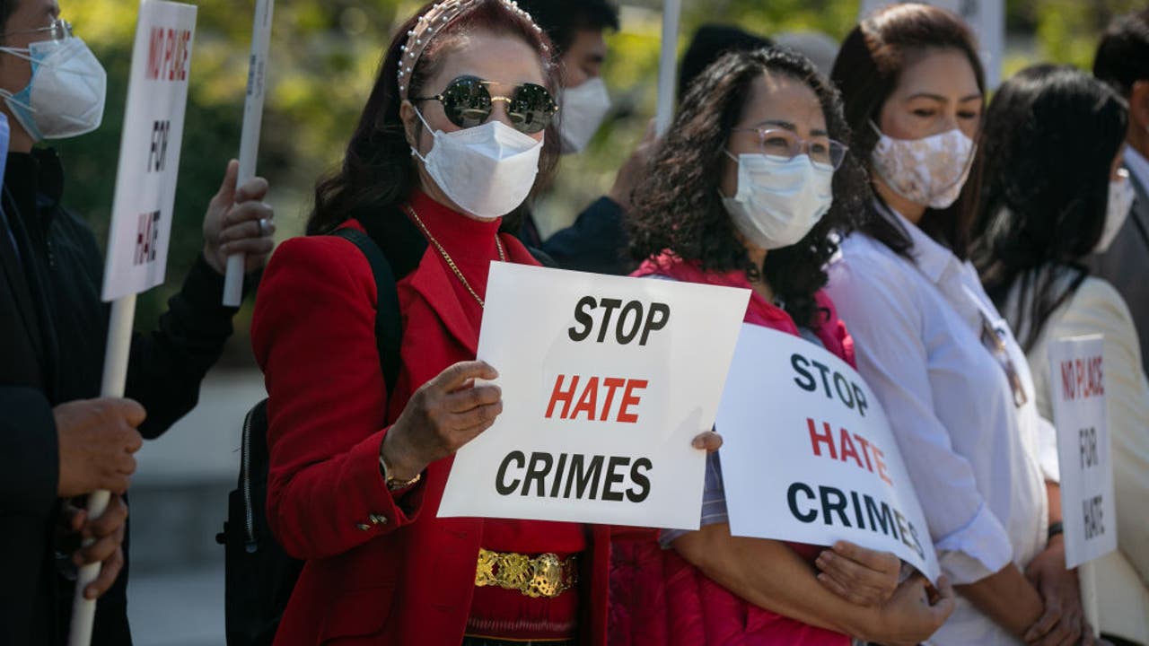 洛杉矶县报告的仇恨犯罪达到21年来的最高水平：报告