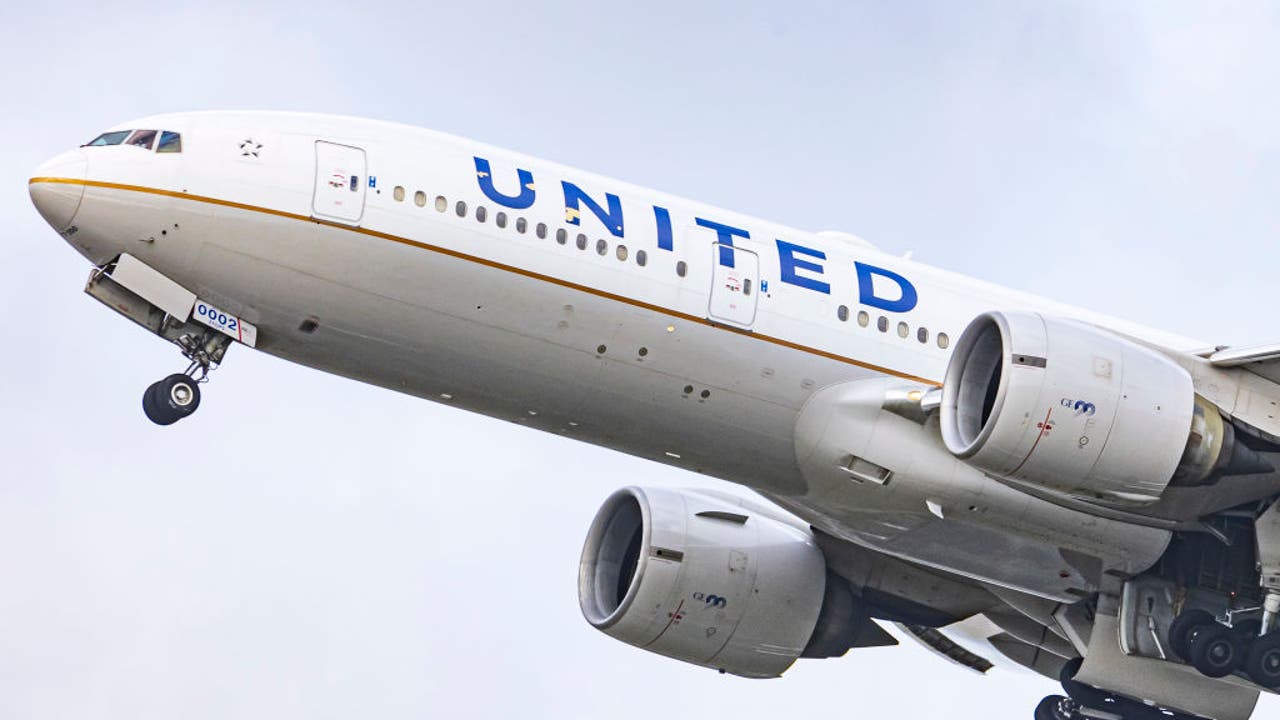 United flight lands in San Diego after fire erupts onboard