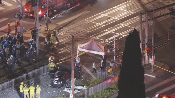 2 killed, 3 injured when train hits car in South LA