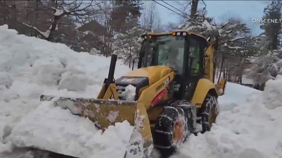 Residents, vacationers stranded in San Bernardino Mountains after weekend snowstorm