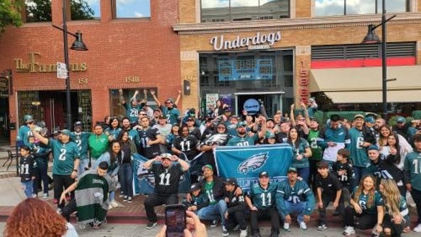 Glendale sports bar is home for local Eagles fans