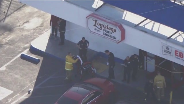 1 killed, 1 injured in shooting at South LA chicken restaurant