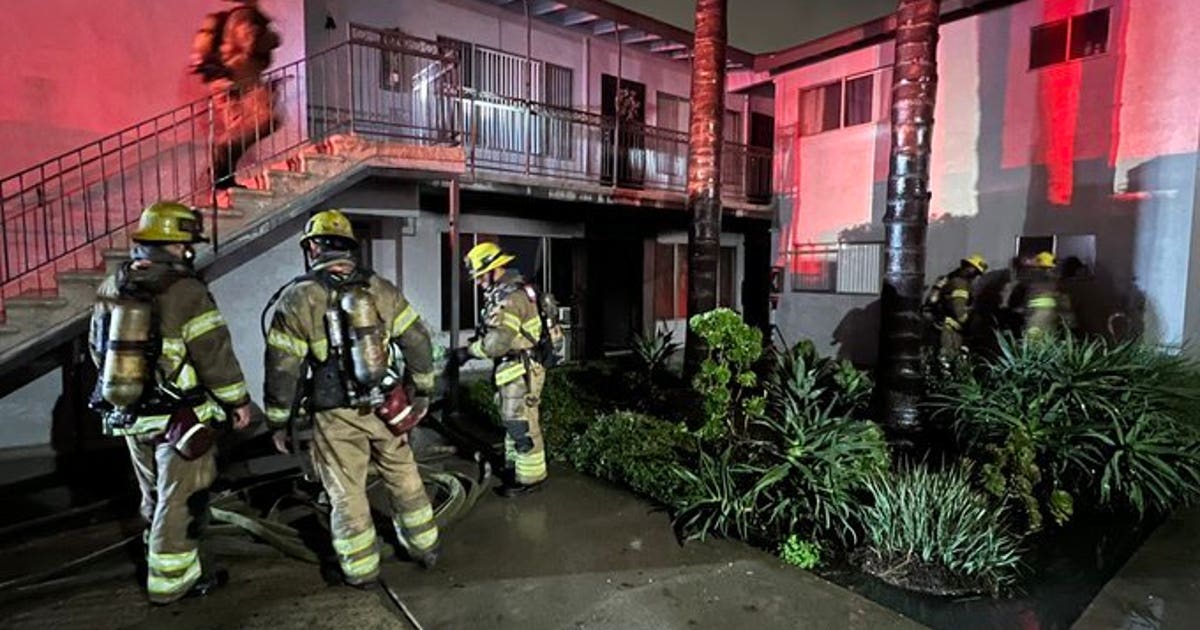 1 found dead in Santa Ana apartment fire | FOX 11 Los Angeles