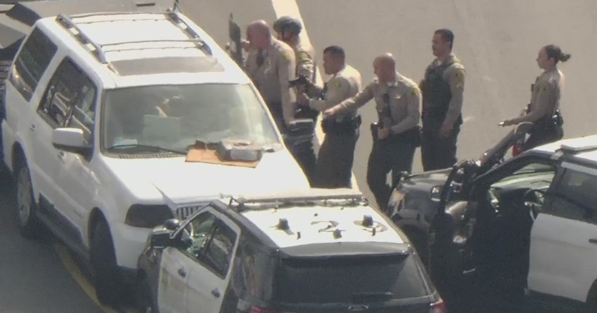Suspect in custody after hour-long standoff with deputies in South LA ...