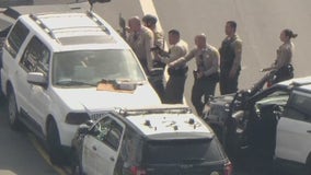 Suspect in custody after hour-long standoff with deputies in South LA