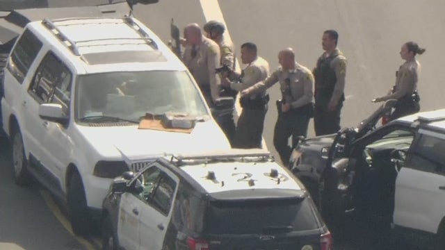 Suspect in custody after hour-long standoff with deputies in South LA
