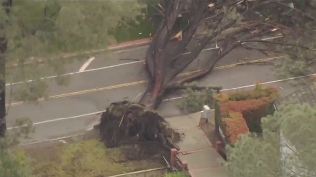 Powerful wind gusts batter SoCal; power outages reported