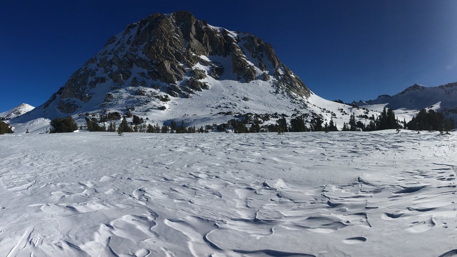 yosemite-peaks.jpg