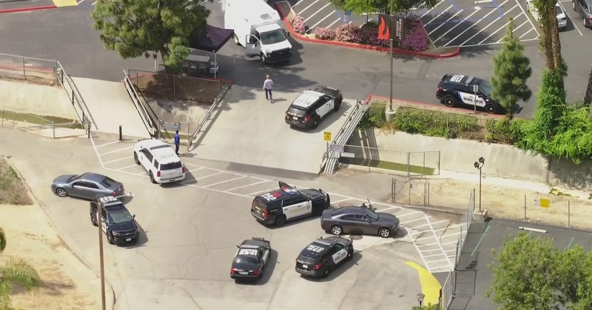 Lockdown lifted at Riverside City College after barricaded suspect situation | FOX 11 Los Angeles