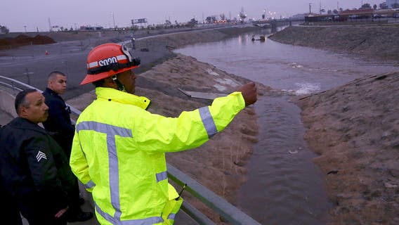 Bryant crash photos trial: Retired LA County fire captain accuses ex-boss of perjury