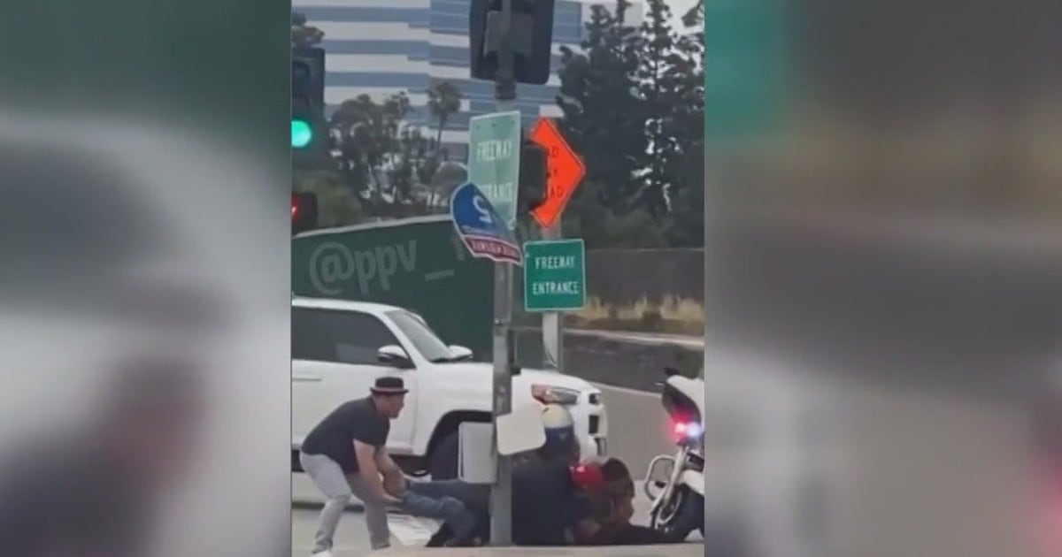 VIDEO: Good Samaritans help CHP officer struggling with suspect on ...