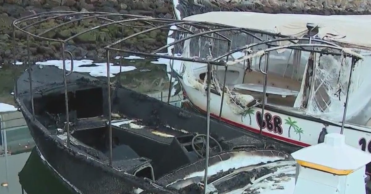 Long Beach boat rentals destroyed by fire | FOX 11 Los Angeles