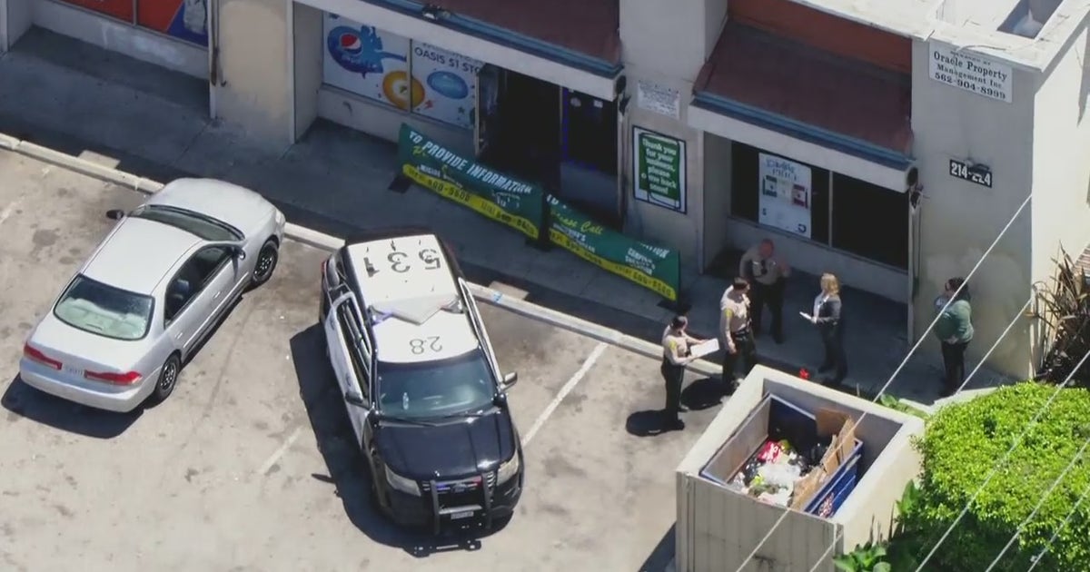 Man shot and killed outside dollar store in Compton | FOX 11 Los Angeles