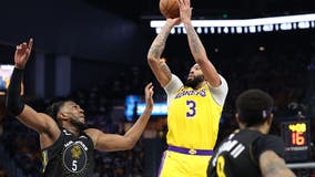 Lakers steal home-court advantage from Warriors in Round 2 NBA Playoffs