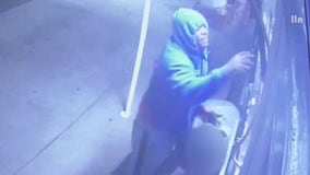 VIDEO: Man violently punched in armed robbery at South LA taco truck