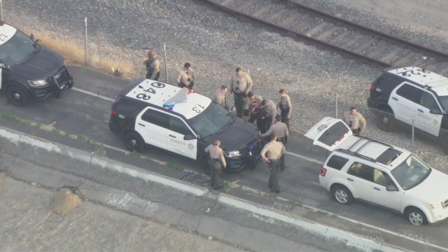 Police chase: Carjacking suspect in custody after chase through East LA