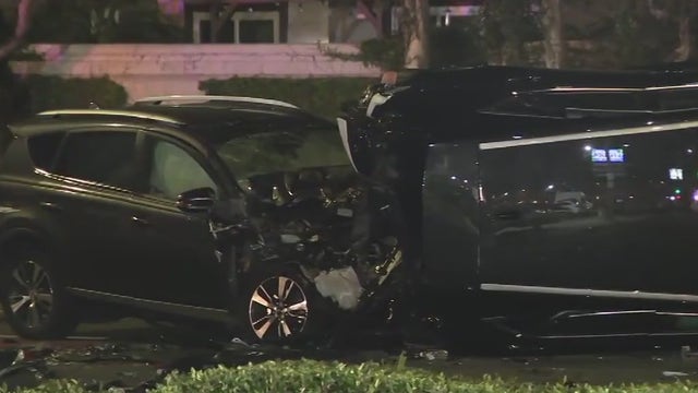 1 dead, multiple injured in 4-car wreck on PCH in Long Beach