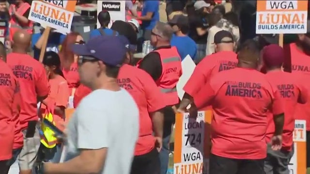 Hollywood writers’ strike: Thousands attend WGA rally Wednesday