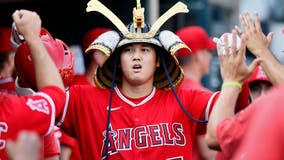 Shohei Ohtani responds to no-trade news with 1-hit shutout, 2 home runs