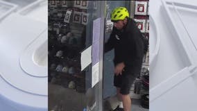 Thief breaks into Pico-Robertson boutique, flees on bicycle
