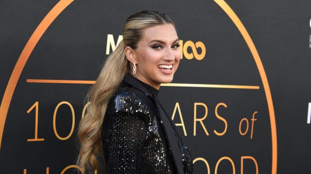 Tori Kelly ‘smiling again’ after reportedly being hospitalized for blood clots