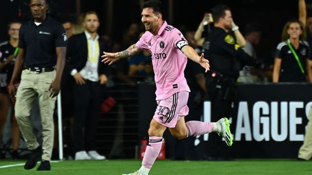 WATCH: Lionel Messi scores dramatic game-winning goal in his Inter Miami debut