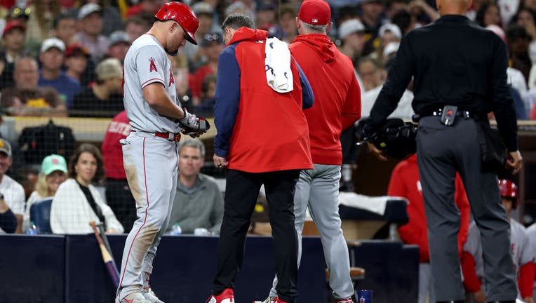 Mike Trout has surgery on his broken left wrist