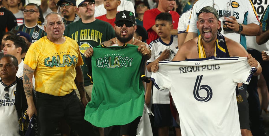 Galaxy vs LAFC sets MLS attendance record: how big was the crowd