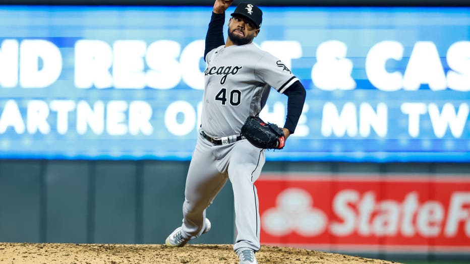 Reynaldo Lopez #40 of the Chicago White Sox delivers a pitch against the Minnesota Twins. (Photo by David Berding/Getty Images)