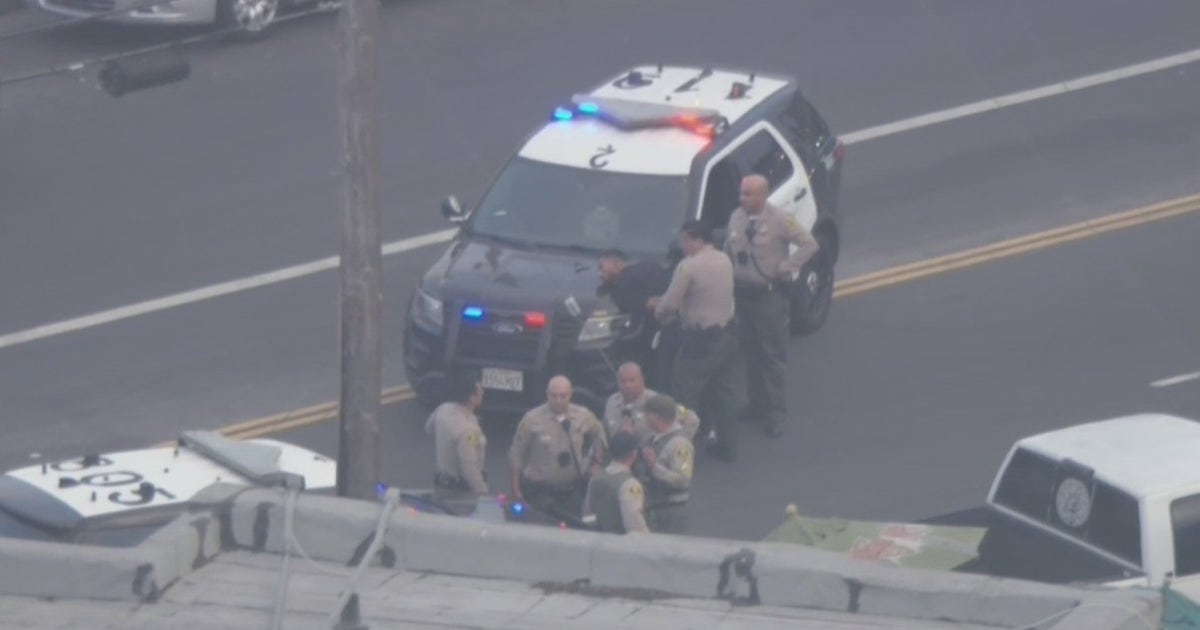 Suspect in custody after car chase across downtown Los Angeles | FOX 11 ...