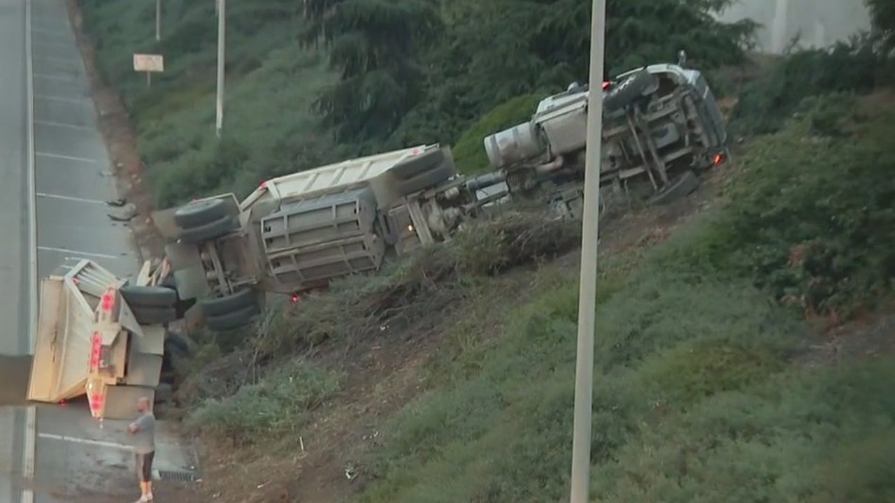 Big Rig Overturns In Multi-vehicle Crash, Spills Load Of Gravel Onto ...