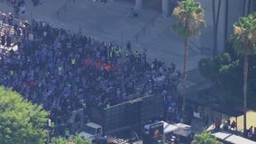 LA City workers go on strike for 1st time in decades