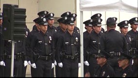 Los Angeles city, police union reach tentative labor deal