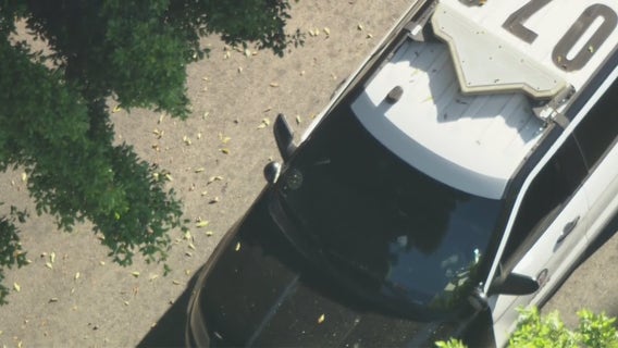 Suspect shot at LAPD cruiser in Pico-Union before being shot by officers