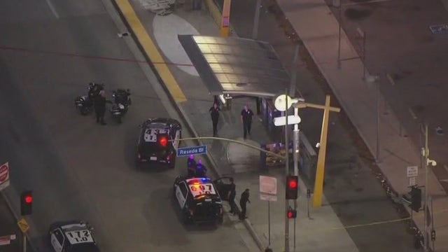 Van Nuys man killed in Tarzana bus stop shooting