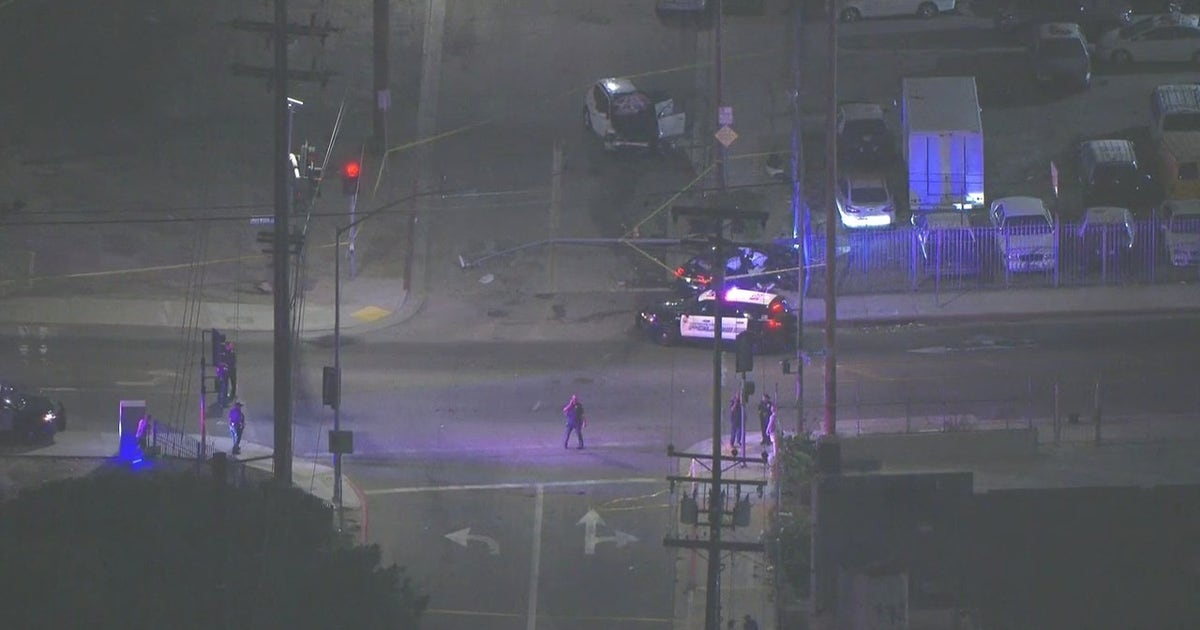 2 dead, several others hurt in South LA crash | FOX 11 Los Angeles