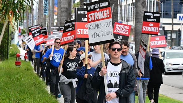 WGA, studios at negotiating table for 2nd straight day
