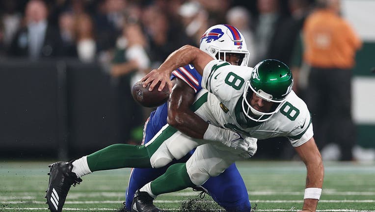 Aaron Rodgers injury during NY Jets vs. Buffalo Bills game at MetLife  Stadium