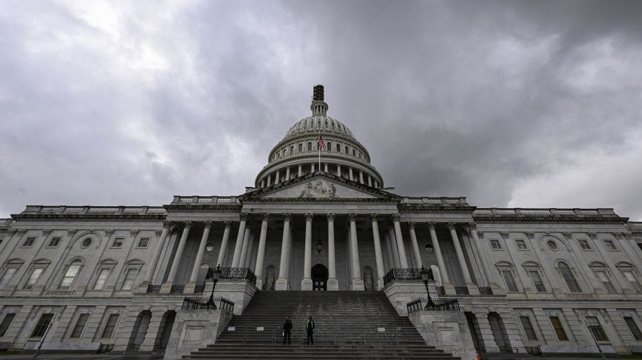 US-Capitol-building-Washington-DC.jpg