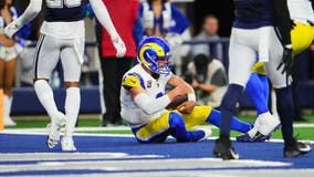 Stafford injured in homecoming, Cowboys rout Rams 43-20