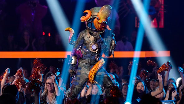 ‘The Masked Singer’ NFL Night: Diver revealed, swims out of the competition