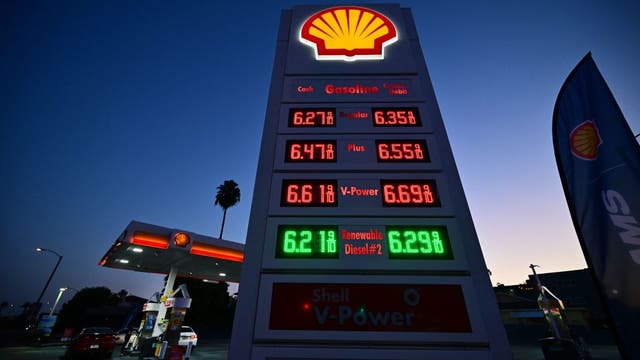 Average California gas prices continue to drop