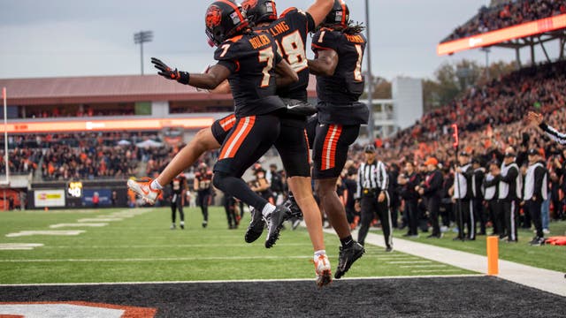 Uiagalelei throws 2 TDs, UCLA turns ball over 3 times as Bruins fall to Oregon State