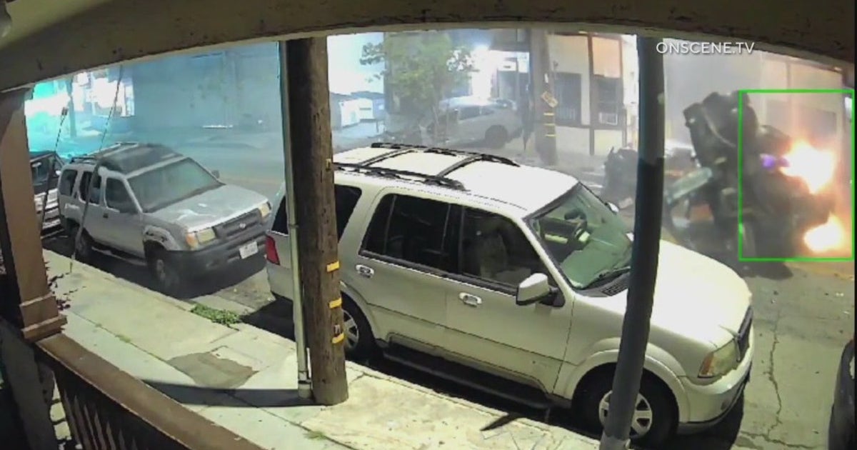 VIDEO: Tow truck driver detained on suspicion of DUI after plowing into ...